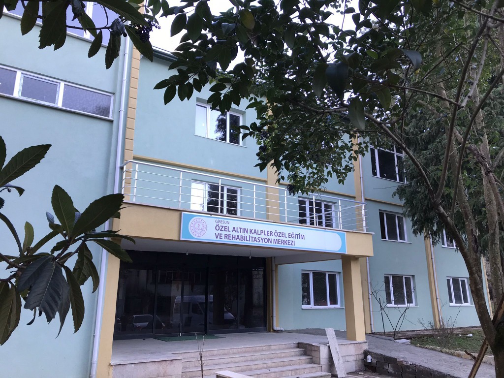 Altın Kalpler Kurum Dış Görünümü